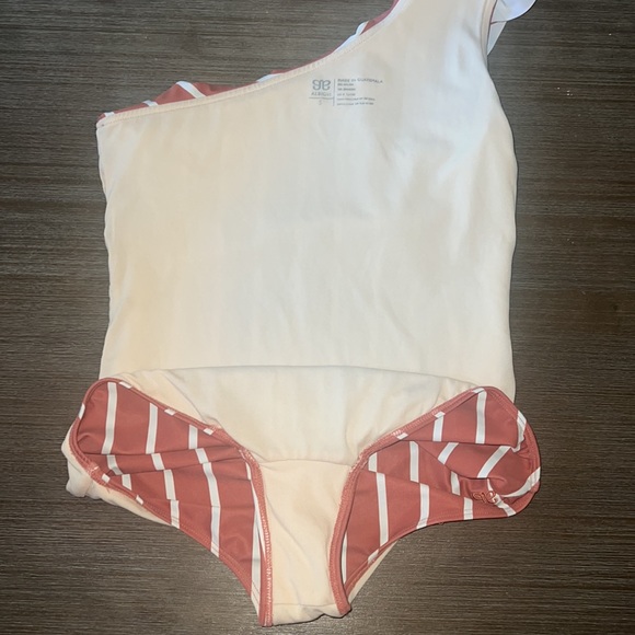 Albion Ruffle Shoulder One Piece - Picture 9 of 9